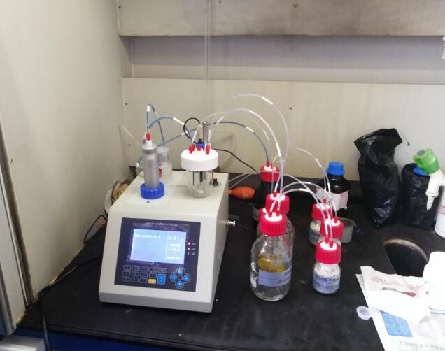 廣州東雄化工購(gòu)買S-300卡氏水分測(cè)定儀檢測(cè)化妝品中的水分 廣州東雄化工購(gòu)買S-300卡氏水分測(cè)定儀檢測(cè)化妝品中的水分